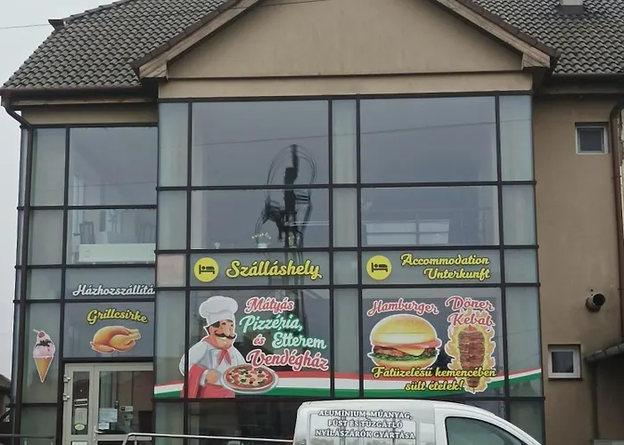 Matyas Pizzeria, Etterem Es Vendeghaz * Balkany